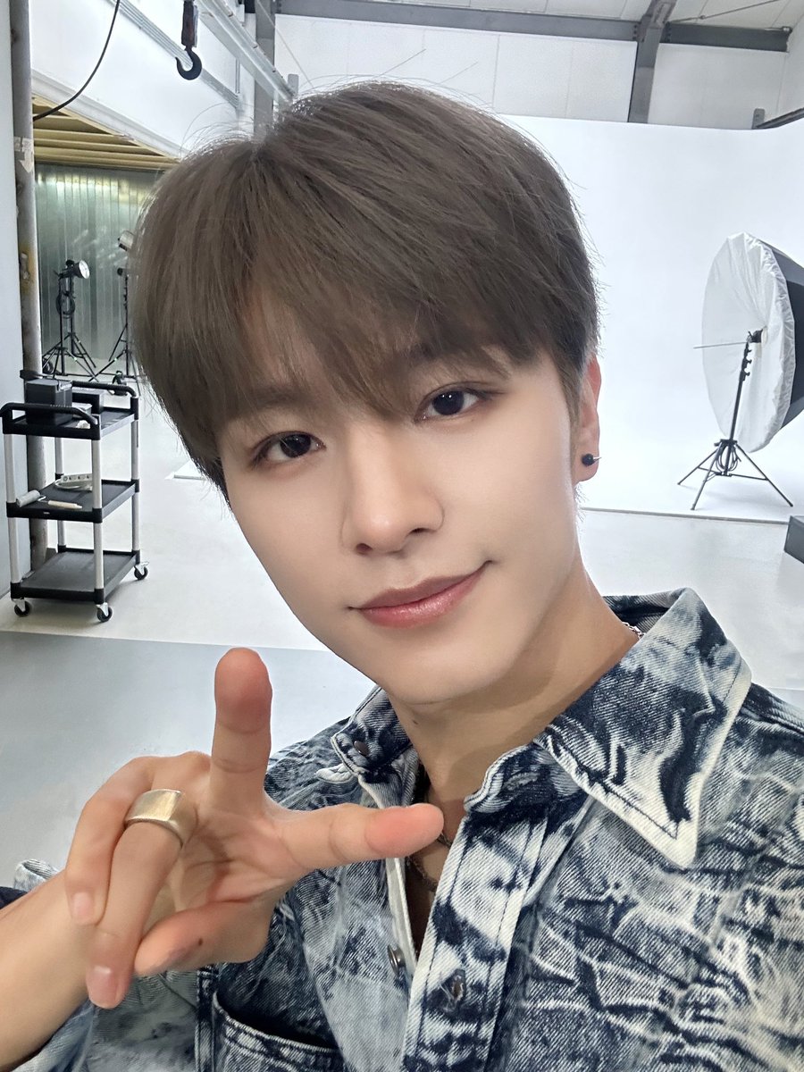 보고 싶어 진짜루..ㅠㅠㅠ