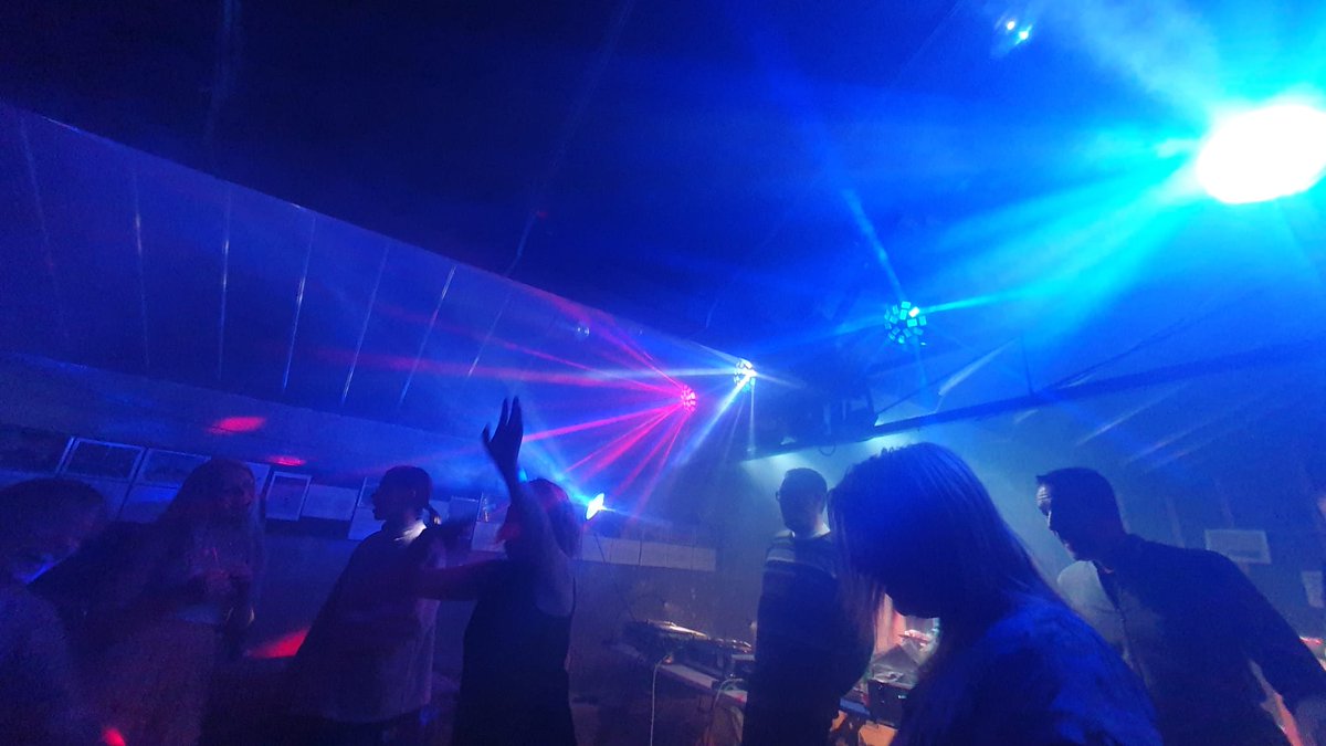 A great night was had <a href="/Middle3rd/">Middlethird Farm</a>  social farm on Saturday  <a href="/BualadhBos/">Bualadh Bos</a> staged ' Dead Man's Bells' by <a href="/MeabhdeBrun/">Méabh de Brún is now at @meabhdebrun.bsky.social</a>  followed by original tunes by <a href="/SabrinaDinan/">Sabrina Dinan</a> and then a bit of dancing courtesy of Mr Davey 's #vinyl tunes. Not a bad way to spend Saturday evening if we do say so!