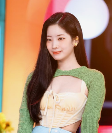 AboutMusicYT's tweet photo. Dahyun of TWICE has passed the auditions for all big 3 agencies (JYP, YG, SM). https://t.co/gFAb8HBCnr