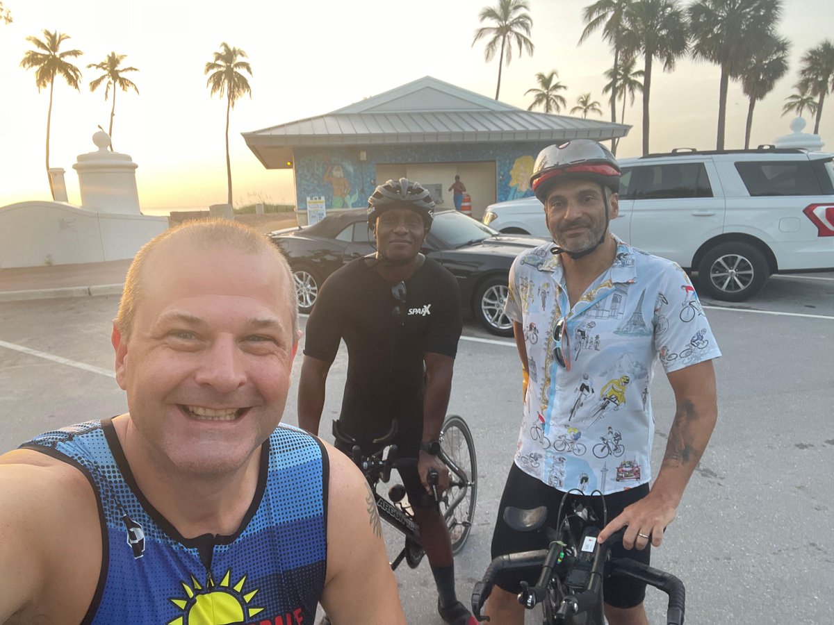 theFLTri's tweet photo. AWESOME BEACH BRICK TODAY!!!  And great to train with some badass triathletes!  We're back next week!

** LAST DAY OF THE FLT TDF!! ** 

We're having a social to celebrate in 2 weeks, keep an eye open in your email for the invite! https://t.co/XeJNlwusW8