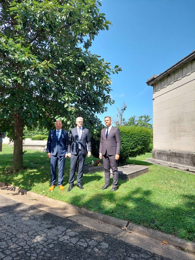 kprikk's tweet photo. Marked 83 years since #WellesDeclaration together with @Latvia_USA @LTembassyUS @JBANCchatter and friends of 🇪🇪🇱🇻🇱🇹
Stressed the role of the declaration as:
👉foundation for long-term Western policy
👉example of how every effort counts
👉example of how principled policies pay off https://t.co/8FwSj1fT48