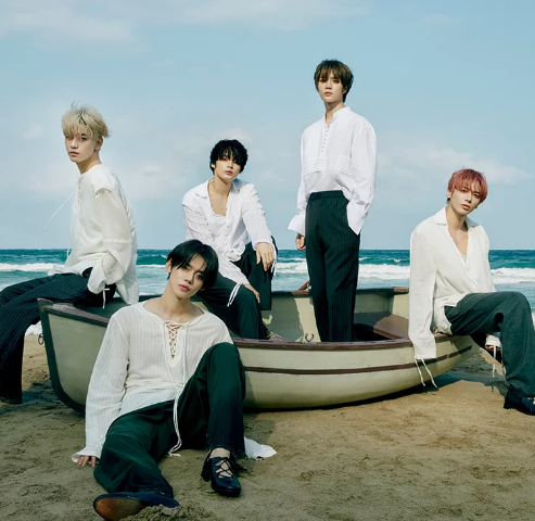 AboutMusicYT's tweet photo. Only kpop albums that reached #1 in the US this year so far:

TXT - The Name Chapter: Temptation
Stray Kids - 5-STAR https://t.co/VTcZfbqXkH