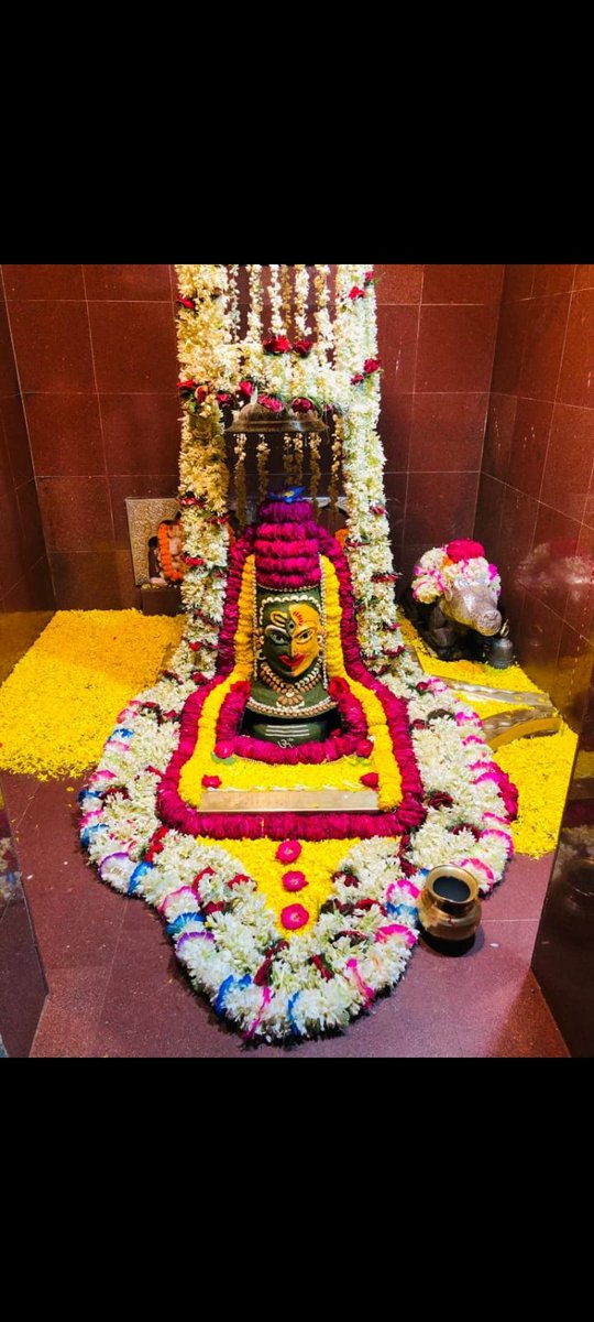 मालेश्वरनाथ का अर्धनारीश्वर श्रृंगार

जय हो भोलेनाथ