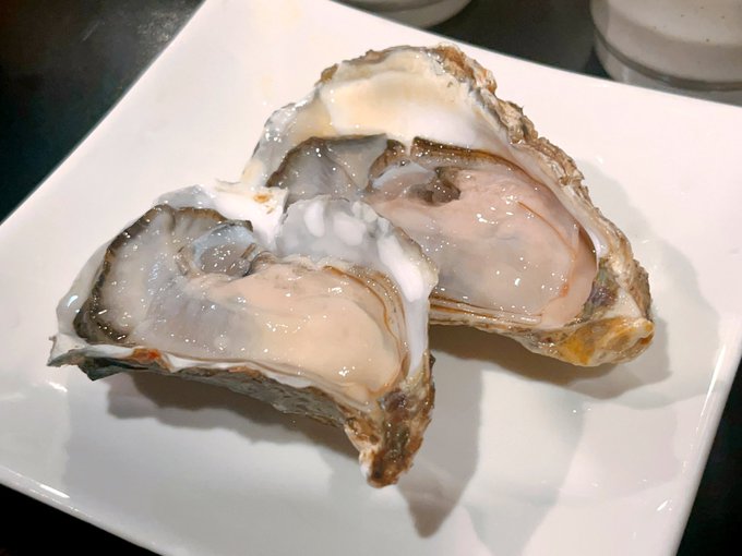 牡蠣食べた後の殻に酒入れて飲むのいっちゃんうまい✌️ 