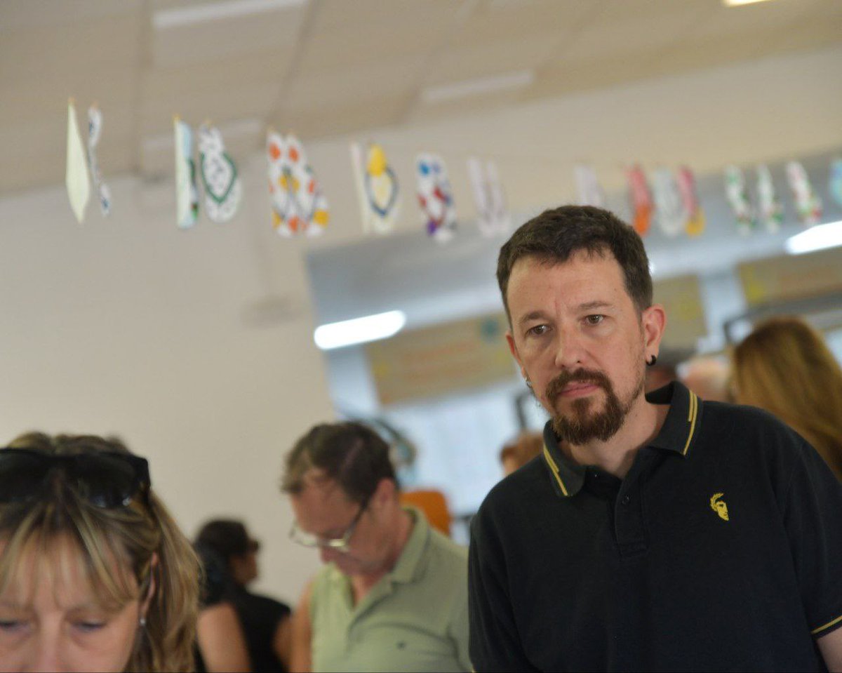 Que suenen hoy los <a href="/CeltasCortos/">Celtas Cortos</a> sí, pero mejor este tema que “La senda del tiempo”

youtube.com/watch?v=JEiW60…