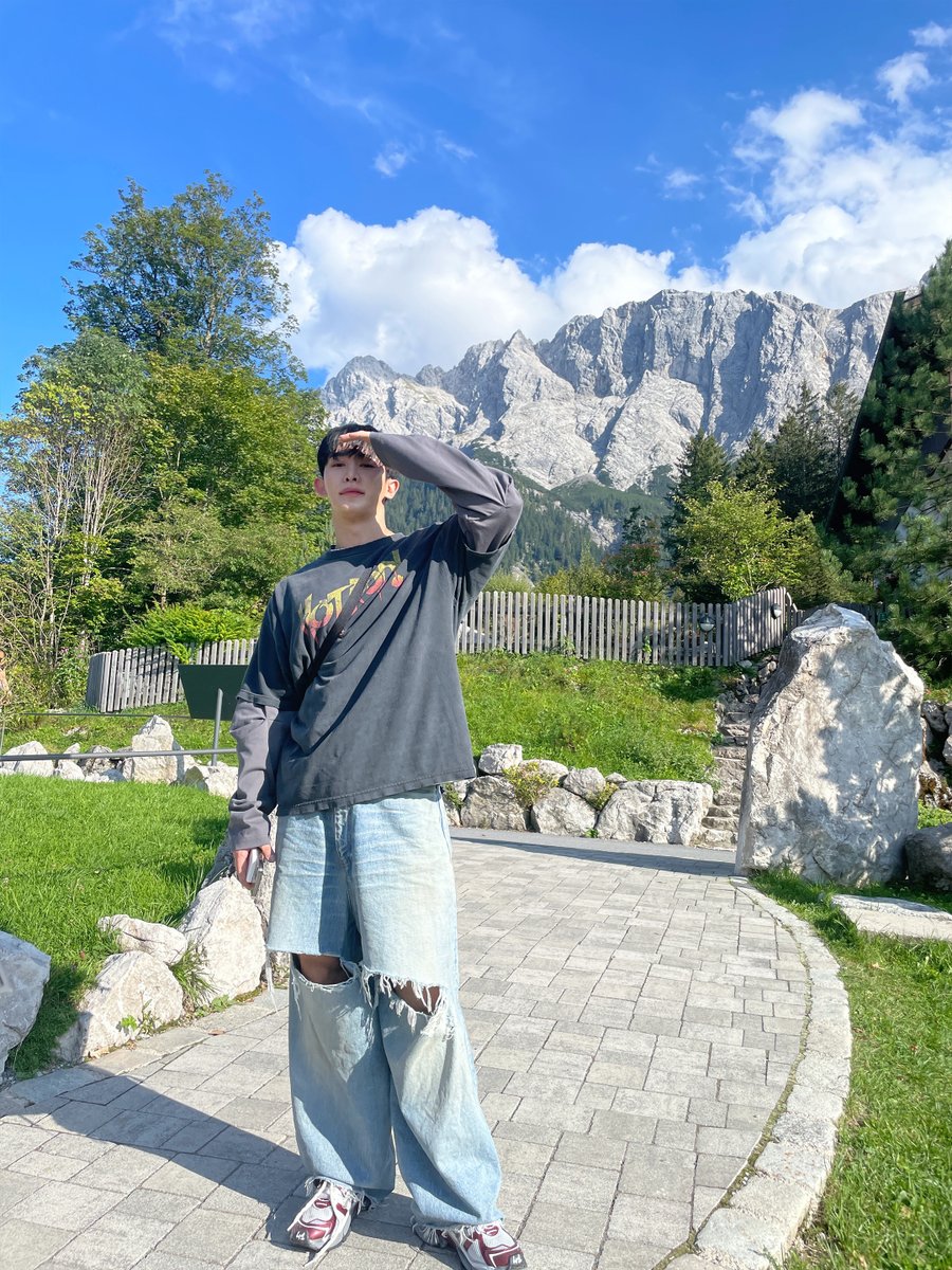 WONHO Official tweet media