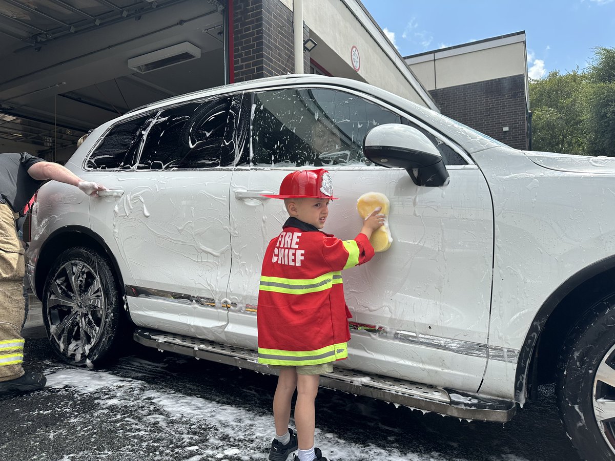 West Midlands Fire Service tweet media