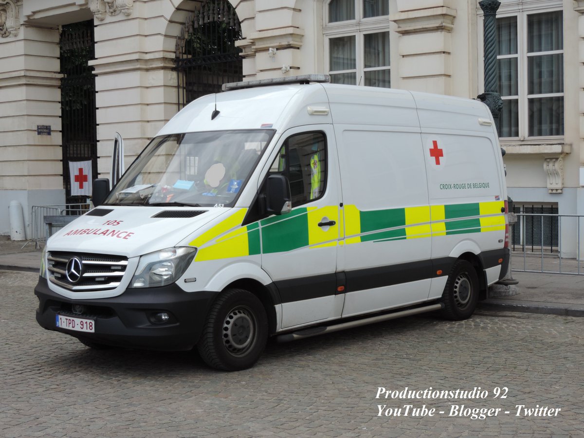 Productionstud4's tweet image. [📷🖊️ Nouvel article sur mon blog]
Les photos des véhicules de secours 🚑🚒🚓 exposés dans la ville de Bruxelles lors de la fête nationale belge 2023 🇧🇪 via cet article sur mon blog: productionstudio92.blogspot.com/2023/07/vehicu…