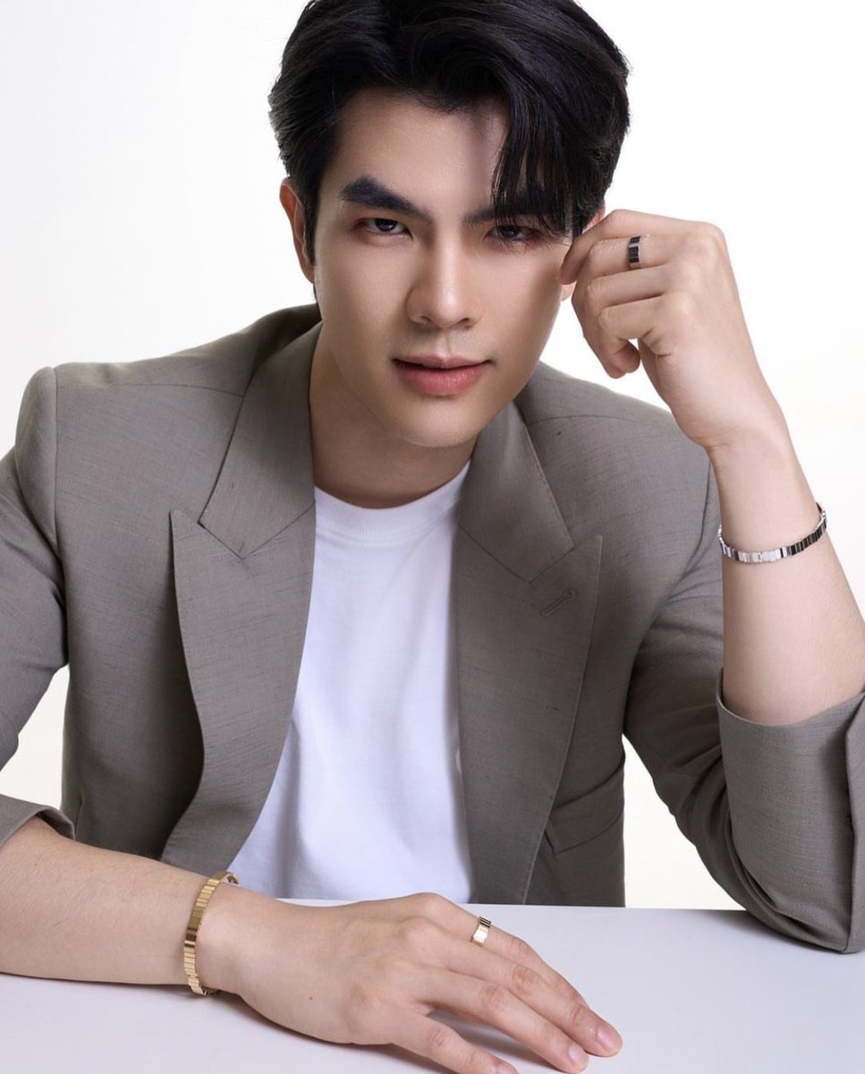 ElamaniTh's tweet photo. Launchmetrics ระบุการเข้าร่วมแฟชั่นโชว์ที่ปารีสของ 2 ซุปเปอร์สตาร์จากไทย อาโป ณัฐวิญญ์ และ มาย ภาคภูมิ ได้ครองความโดดเด่นและกระตุ้นความสนใจในประเทศจีน เกาหลีใต้ อินเดีย และไทย

Dior สร้างมูลค่าได้เป็นอันดับ 2 ของ Paris Menswear Fashion Show

#MileApo #MilePhakphum #ApoNattawin https://t.co/zN3otVop2F