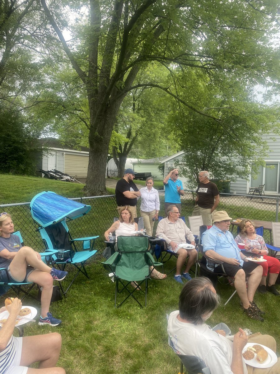 KenMejia_Beal's tweet photo. The @dgtdo  arnt afraid of a little rain!

Had a great time at the picnic- and yes there was absolutely an abundance of delicious corn. https://t.co/k8O36yys6S