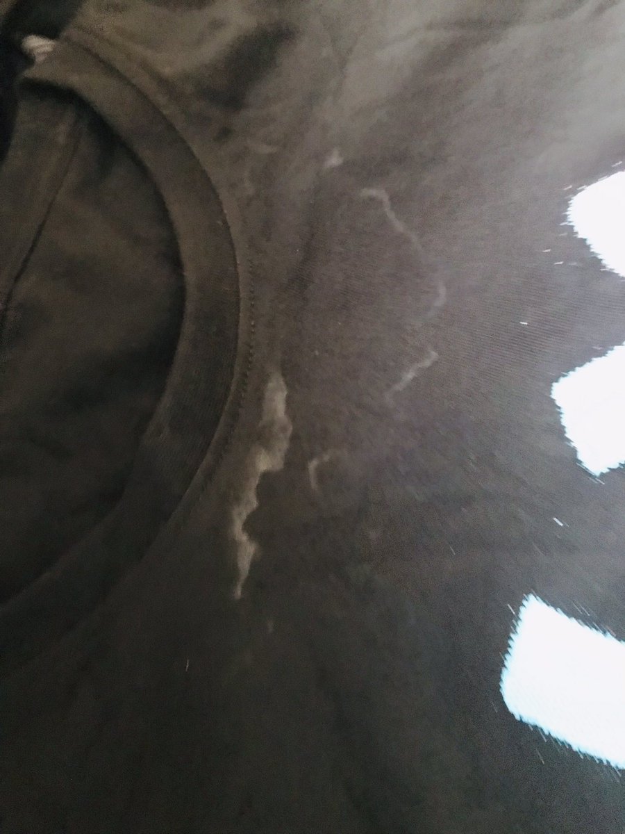 shubhamtwits's tweet photo. @bewakoof Yes, the packing is with sweaty clothes , as attached https://t.co/qDK7ociBQQ