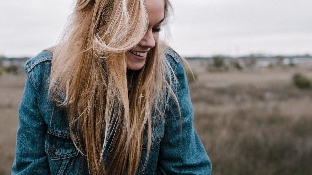 Tascha is #doof  en wil geen #cochleairimplantaat. "Een CI is niet altijd de oplossing". bit.ly/3q2MKRl