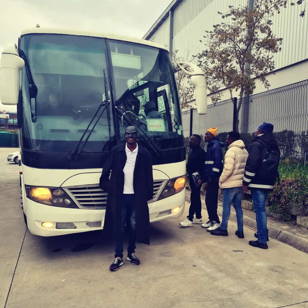 shapshapcoach's tweet image. On Friday we shuttled 240 staff members to The Galleria, Sandton for their corporate function in 60 Seater Semi Luxury Coaches, although the weather wasn&apos;t pleasant🥶 the coaches were all warmly heated for our passengers.

#HappyPassengers 
#Corporatefunction
#CorporateShuttles