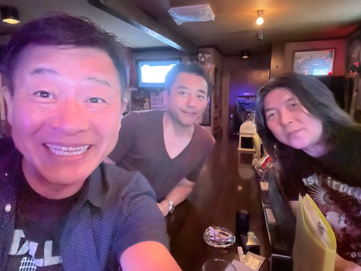 nometalnolife's tweet photo. 長いお付き合いやけど、
実は初めての飲み🍺
3人同級生飲みでした❗️
やっぱり音楽は人の繋がりを
楽しくしてくれる〜
最高ーの時間をありがとうございました😊
#BarArena https://t.co/5bier9s9jv