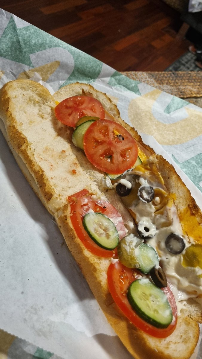 Blue_Down_Under's tweet photo. Hey @subwayaustralia what is this? Extremely disappointed in the BLT I recieved from your Kangaroo Point location. It's missing lettuce, the avocado and the extra olives and pickles I asked for. I am FUMING rn as I haven't eaten all day and was really looking forward to my sub. https://t.co/J2Xox2IZgs