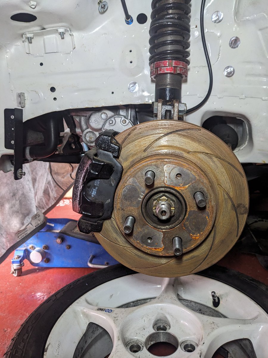 MJRallying's tweet photo. New brake Sunday.
Okay that's not a thing, but, I did get the new @APRacingLtd brake kit dry fitted to the Micra this morning. A worthy upgrade even if we're going off looks!
#micrakitcar #project #k66nme #apracing #brakes #looksfast #longwaytogo https://t.co/KgV48mKPne