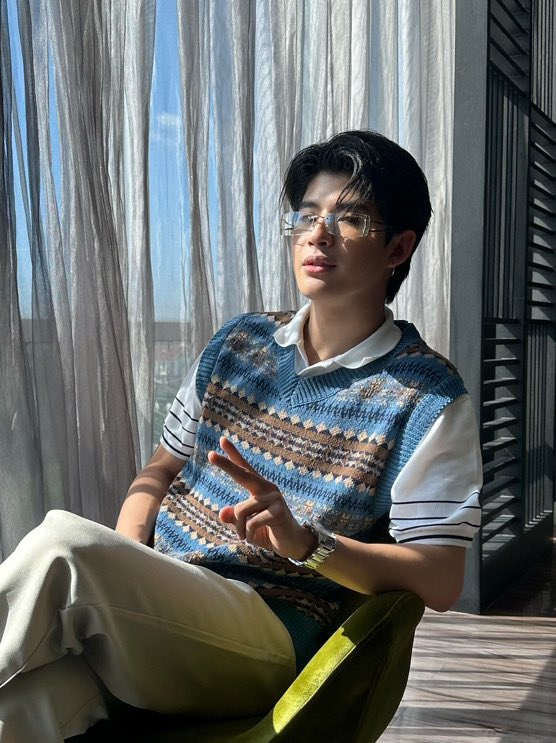 mmarkpkk's tweet photo. 🥸 https://t.co/5secKPQpJc