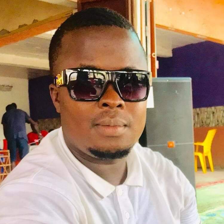 BassaBoi's tweet photo. Happy Birthday 🎂🎈 To Me 🥂🥂
@J_ZyNo @AlasMoJ @abdoulayebai @BarclayWolo https://t.co/4StMhx5gy4