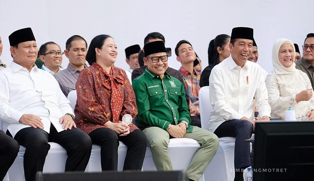 Eeeh ada apa ada apa.. Pakar gestur boleh dong kasih jawaban 🤪🤪