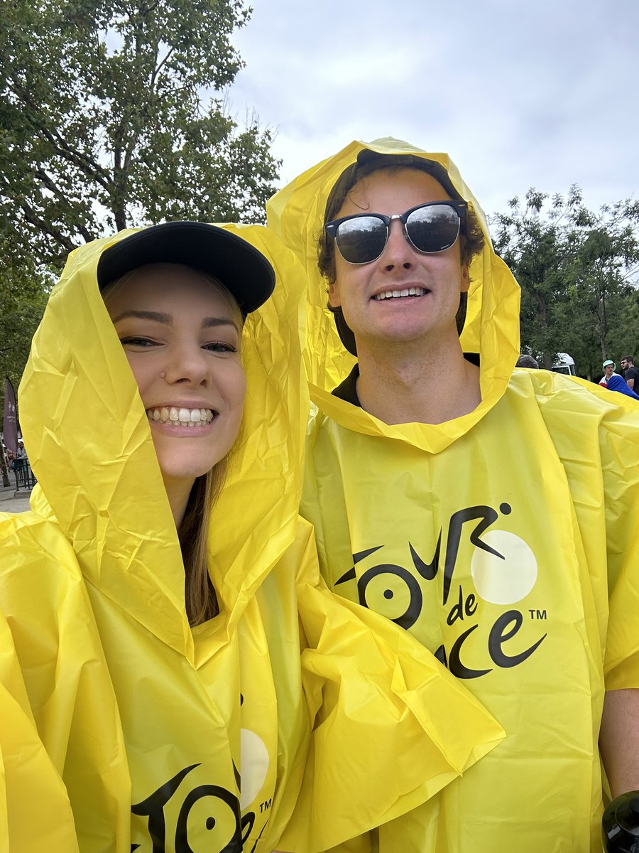 nicolajenefer's tweet photo. niche question. i am at the tour de france final stage. what time do they actually ride past the arc de triomphe?? it’s raining 😂 https://t.co/R5wGyf72VU
