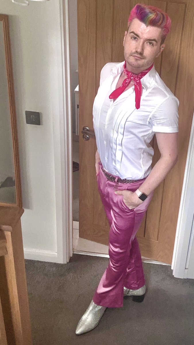onlyjamplease's tweet photo. Itโs been a minute since cinema was fun. What I wore to Barbenheimer yesterday. #barbie #Oppenheimer #ODEON #OdeonEpsom #OdeonLimitless #Limitless @ODEONCinemas https://t.co/GUVWPv0osK