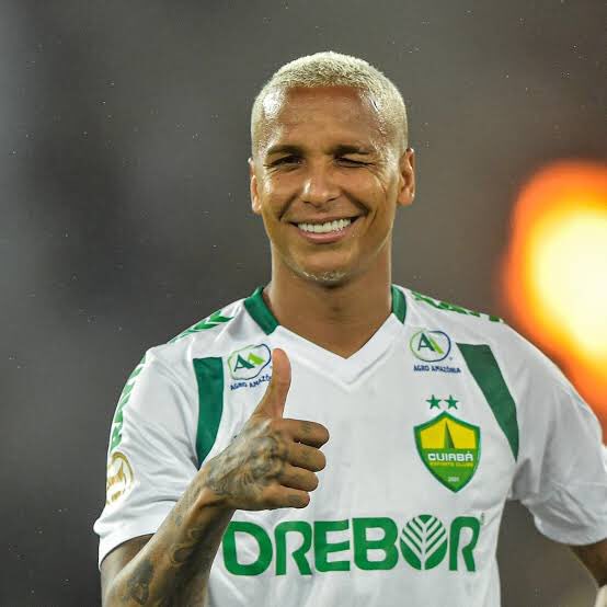 HtonStore's tweet image. Esse jogador precisa ser estudado 🤣
👉🏾👉🏾👉🏾