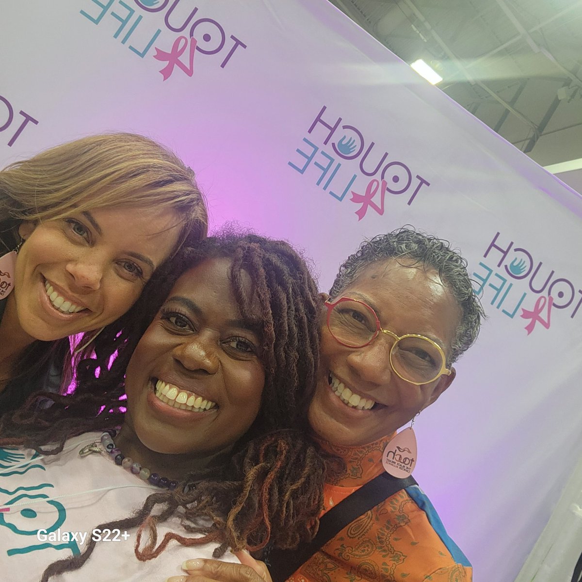Touch4LifeInc (@touch4lifeinc) on Twitter photo At Ubiquitous Women's Expo DC engaging, educating and empowering. We go where the women of color are! Badass Beauties working together <a href="/touchbbca/">Touch, The Black Breast Cancer Alliance ™️</a> #bcsm At Ubiquitous Women's Expo DC engaging, educating and empowering. We go where the women of color are! Badass Beauties working together <a href="/touchbbca/">Touch, The Black Breast Cancer Alliance ™️</a> #bcsm