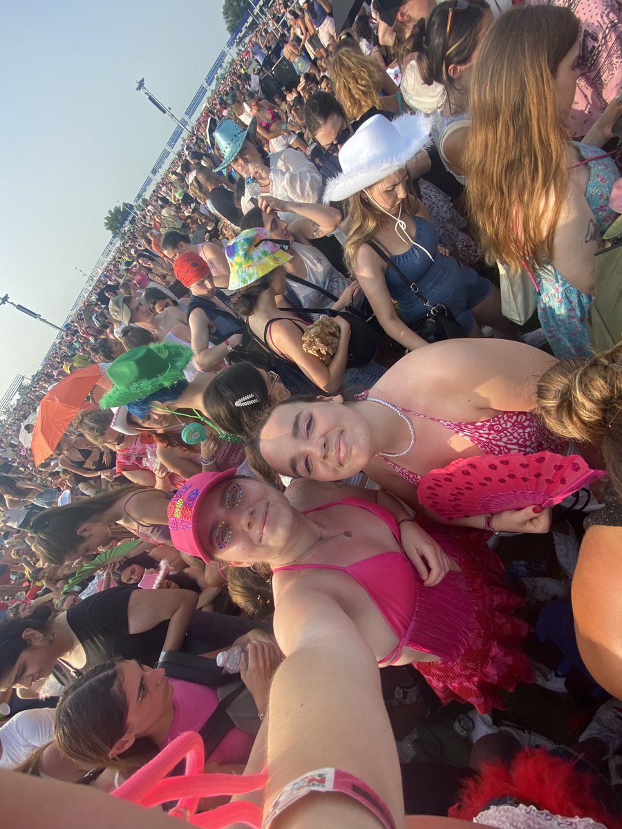 itsfedelf's tweet image. WELCOME TO THE FINAL SHOW!
Grazie per tutto harry, sei speciale
Ci vediamo presto🫶🏻 
#LoveOnTourReggioEmilia