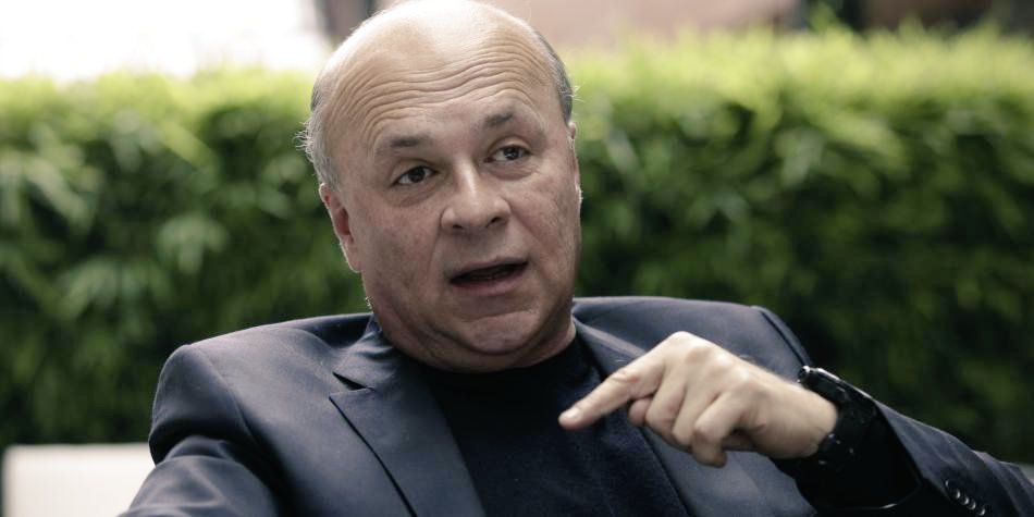 donpurocuento's tweet image. Me chismearon que RCN está haciendo Focus group y estudios de mercado, para encontrar las razones por qué no ven a la Selección Colombia en su canal.

🐿️Ardillita Lülle, no toca gastarse una millonada en eso, yo te lo resumo gratis en una foto: