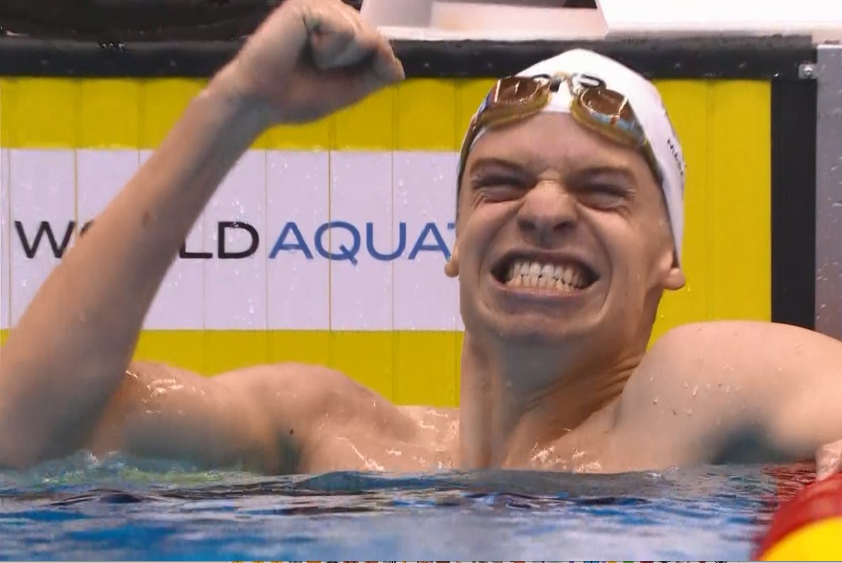 🇫🇷🏅 IMMENSE LÉON MARCHAND ! STRATOSPHÉRIQUE ! 

🏊‍♂️ Le nageur français remporte la médaille d'or lors de la finale du 400m 4 nages des Mondiaux de natation et fait exploser le record du monde de Michael Phelps en 2008. 

👊 Tout simplement historique, monstrueux !