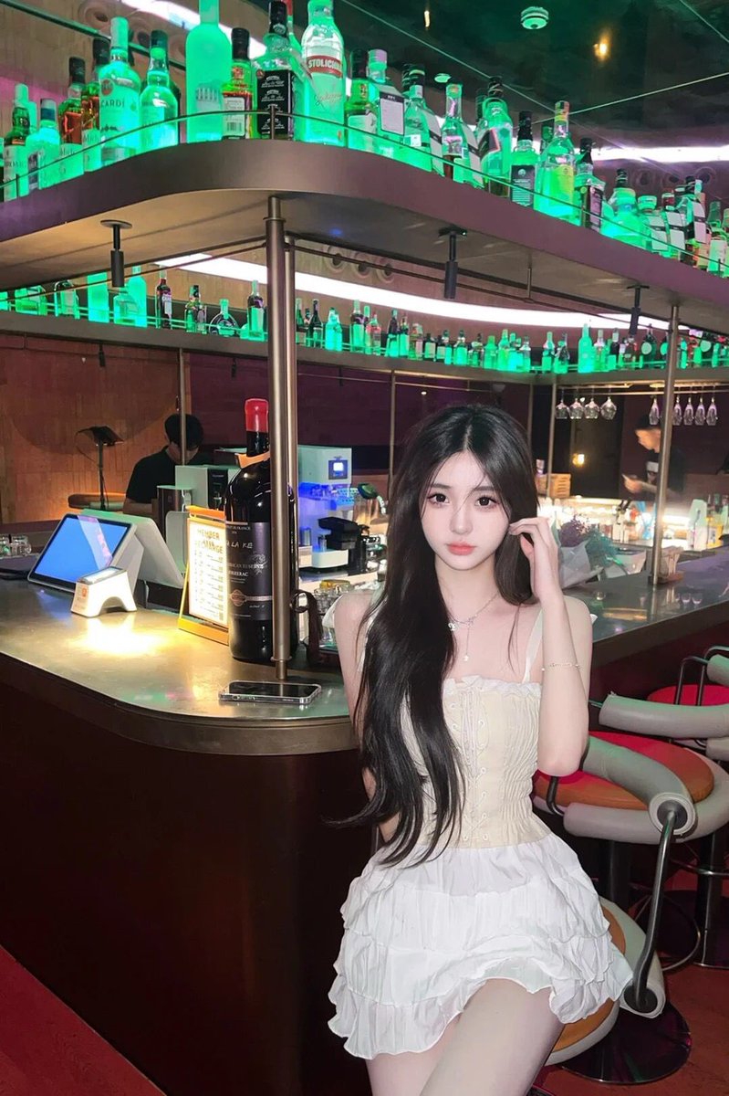 MLmodels123's tweet photo. 杭州在校生，174，天然d ，天然️整容04年，待客如初 https://t.co/HDRZhmECon