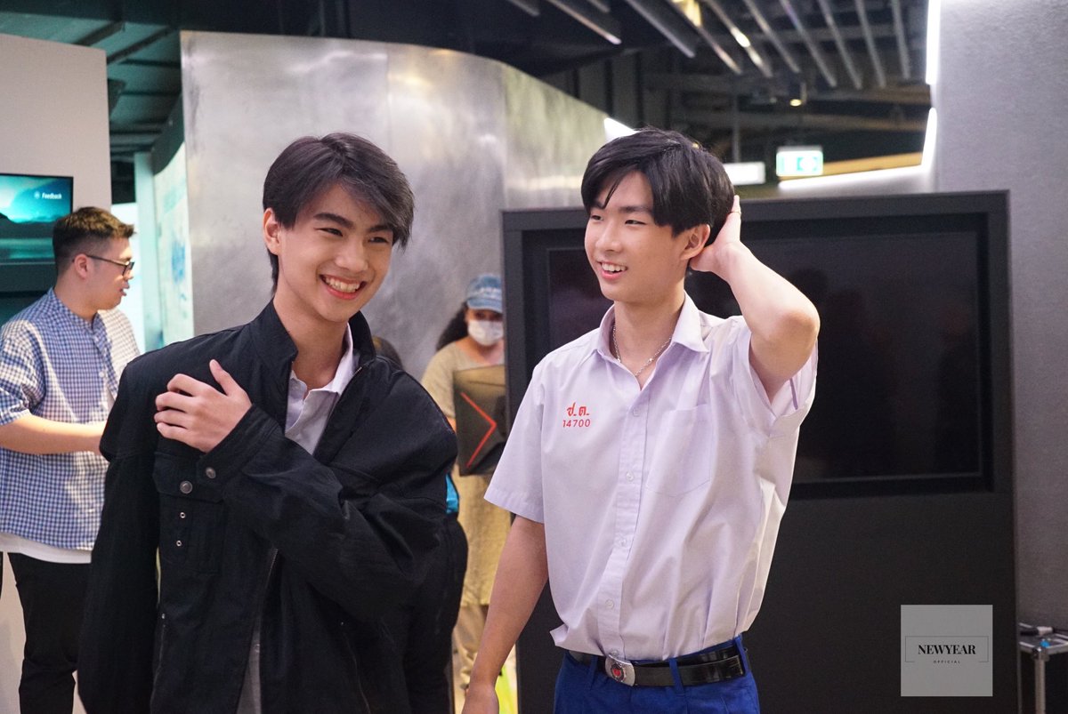 NewyearOfficia3's tweet photo. HeroinTheSeries Casting💖 

เด็กๆวันนี้มาแคสซีรีส์เรื่องใหม่ เก่งสุ้บๆ💪🏻

#jurkung #newyearnpw #heroincastingcall #herointheseries #รักเสพติด
@jurkung
@NewyearNwp 
@jinloeofficial https://t.co/HnZgEh9LjI