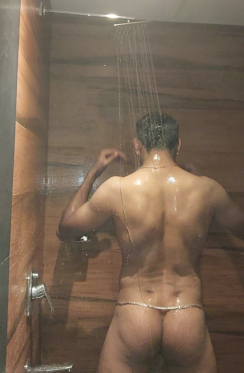 Bubble_Butt_69's tweet photo. Naked in the shower!
Flexing the buttocks 🍑 and back!
#HotNSexy!
🤩😍
Flexing the #Back 💪 and #SexyButtocks 🍑
#MarathiMulga
#BubbleButt
#MyButtMyPride
#BeingNudist
#BackDimple
#ShowerSex https://t.co/LNgJiqcPJV