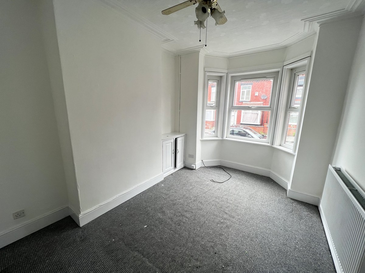 MellorAuction's tweet image. 📍Gorton - Sanddown Street
🏡 3 Bed Terrace 
🔨Online auction 26th July 

#bayfronted #property #offers #investment #Gorton #Edwardmellor #auction #july 

📞Call Kate 0161 443 4740