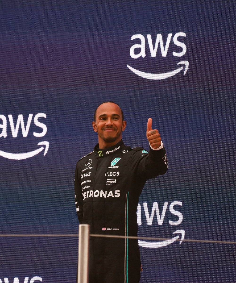 🤞🏼for <a href="/LewisHamilton/">Lewis Hamilton</a> and <a href="/MercedesAMGF1/">Mercedes-AMG PETRONAS F1 Team</a> today #GOAT𓃵 #f1 #Formula1 #HungarianGP #LewisHamilton𓃵 #Lewis #SkyF1