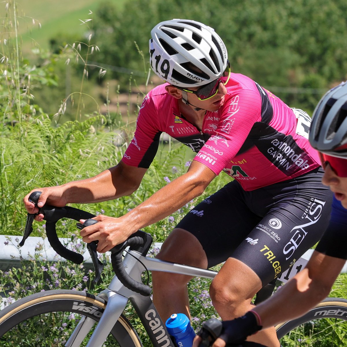 Un risultato di rilievo quello conseguito oggi nella Bassano - Monte Grappa. Due dei nostri atleti entrano nella top 10:
Ludovico Crescioli si piazza al 7° posto e Tommaso Dati decimo onorando al meglio la partecipazione del Team Mastromarco a questa importante manifestazione.