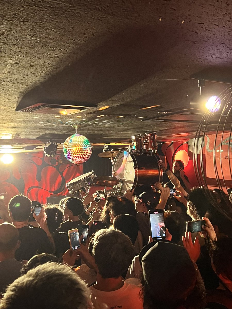 hermiehancock's tweet image. 轟音を浴びに。

#dmbq #ufoclub #東高円寺