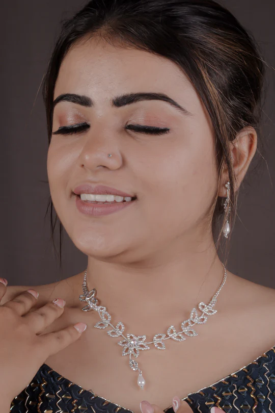 Me2youI's tweet photo. This Beautiful Leaf American Diamond Silver Plated Jewellery Set is perfect for a wedding occasion. Wear It &amp; Look Shiny all over the function. 

https://t.co/c1dajfsaZc

#me2you #jewelleryset #AmericanDiamond  #weddingjewellary #weddingoccasion  #Giftforher #dimondnecklace https://t.co/mNianMrfc3
