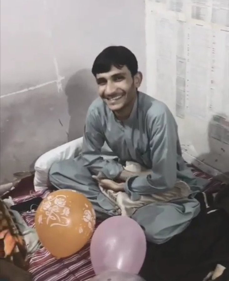 Iqrakhaliddd's tweet photo. An educated youth is a fear for the oppressor .The illegaly disappearances of educated baloch students is comendable.
#ReleaseSalimBaloch 
@mohrpakistan @UNHumanRights @HRCP87 @ImaanZHazir https://t.co/FZojlSwKDJ