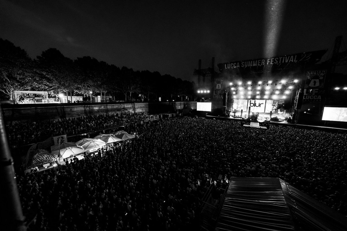 blurofficial's tweet photo. Grazie mille Lucca 🇮🇹
@LuccaSummerFest 

📸 Francesco Prandoni https://t.co/Tpy70SqrS4