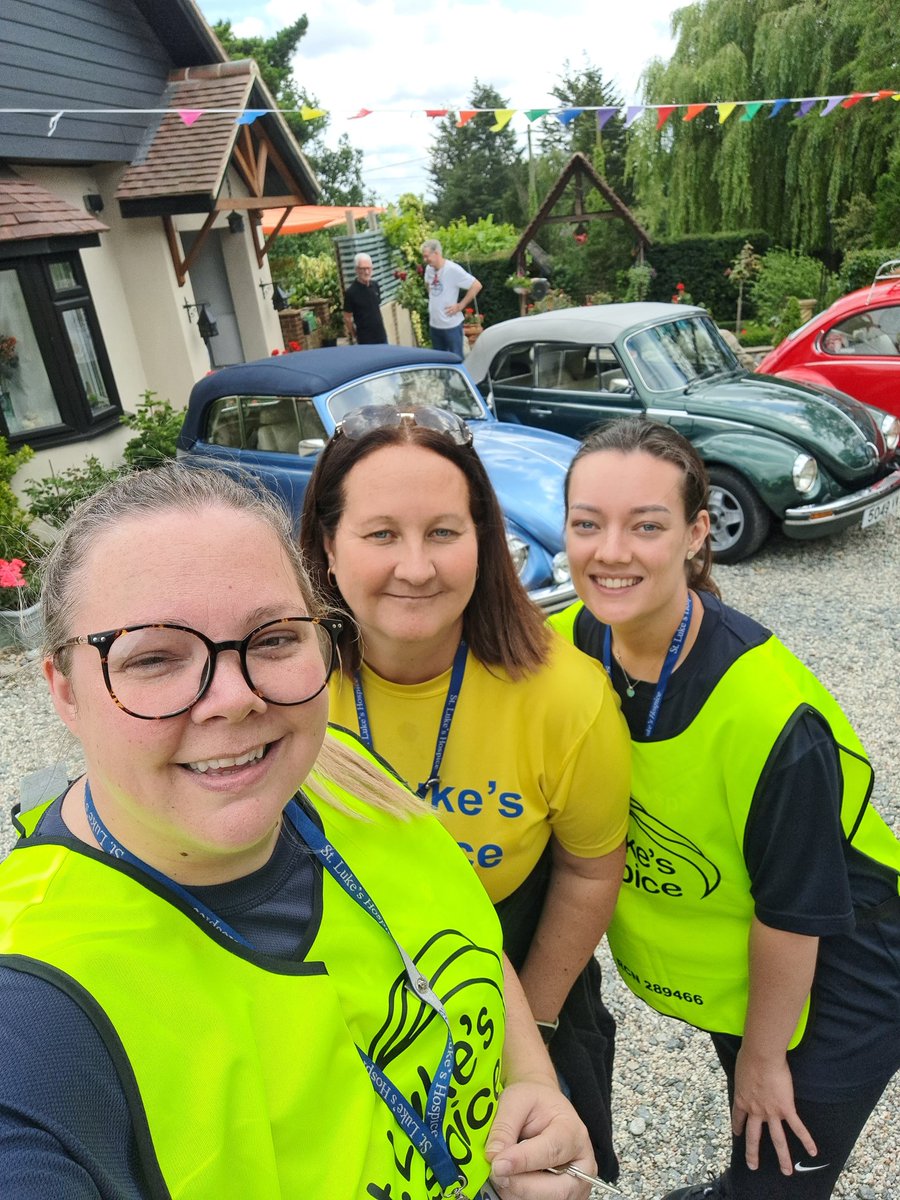 Our finl Open Gardens is underway! There is still time to join us as its open till 6pm tonight. 
<a href="/StLukesHospiceB/">St. Luke's Hospice (Basildon & District)</a> for more details 💙💛