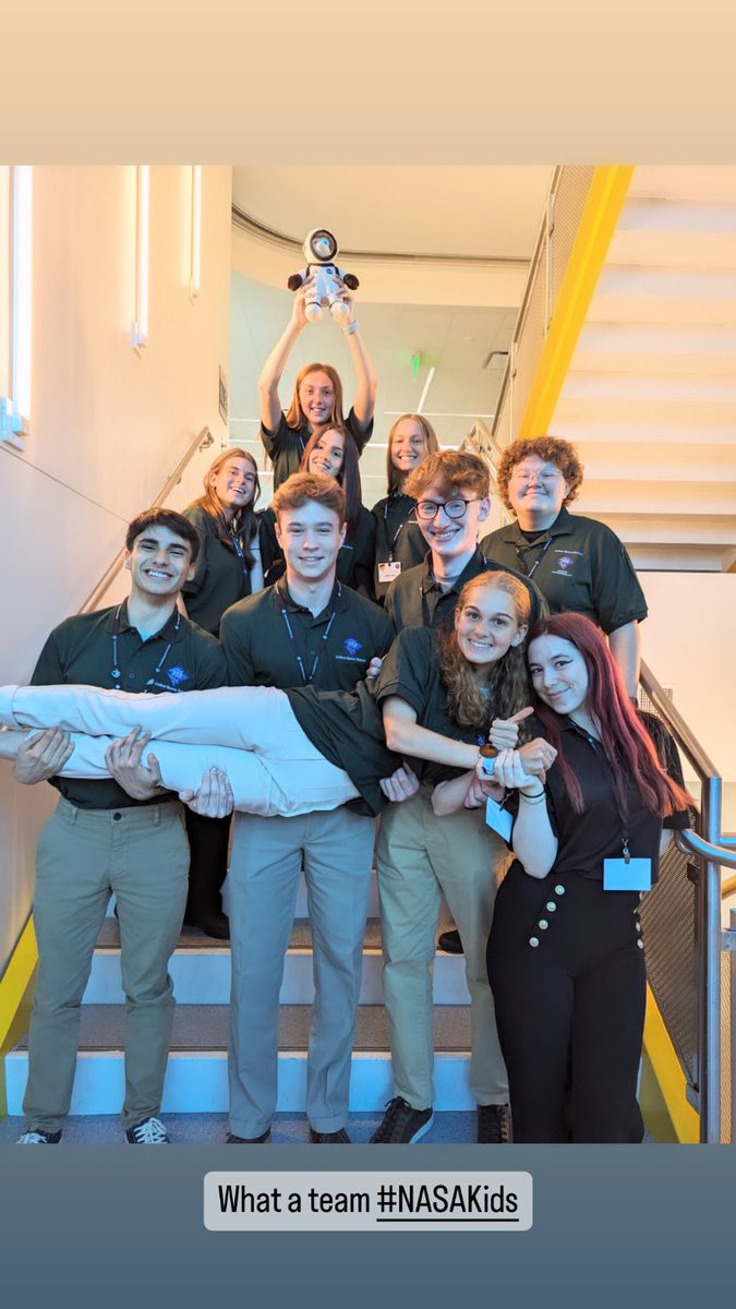 Day 1 of United Space School - Team Selection. This group of (extremely intelligent) teens will be designing a Martian Habitat for long-duration missions. 

They’re a fun bunch too 😎 
#NASA #Mars