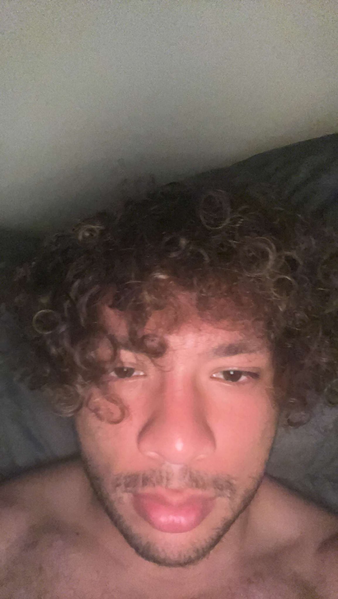 DREAM WORLLD :) on Twitter: "Who wants to stream with me :) https://t