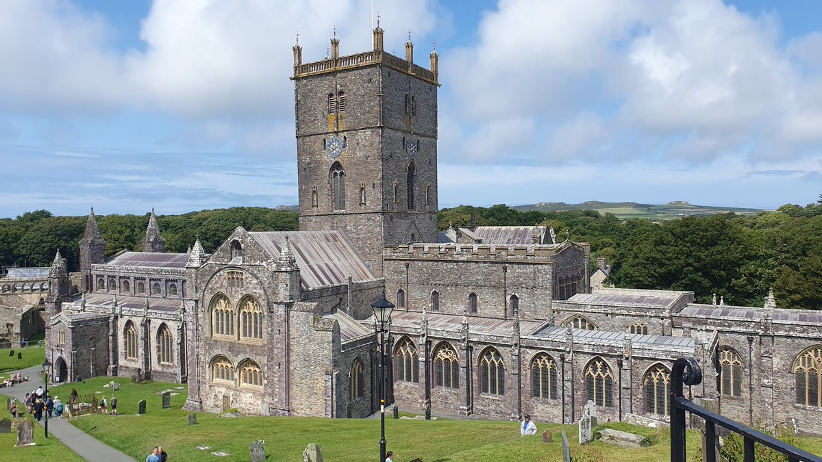 The sun came back after this morning's service! We are looking forward to singing at the special Pilgrimage Evensong at 4pm. <a href="/StDavidsCath/">St Davids Cathedral</a>