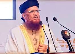 Mufti_Haqqani's tweet photo. نگران وزیراعظم 💓

 اگلے مہینے موجودہ حکومت ختم ہونے جارہی ہے اس وقت نگران سیٹ اپ کے لیے بھاگ دوڑ جاری ہیں۔میرے خیال سے نگران وزیرِ اعظم کے لیے سب سے موزوں اور بہترین انتخاب وہ ماہرِ معیشت،تعلیم یافتہ شیخ الاسلام مفتی محمد تقی عثمانی صاحب ہے ۔

متفق حضرات ریٹویٹ کریں۔ شکریہ https://t.co/FisgyH9KEC
