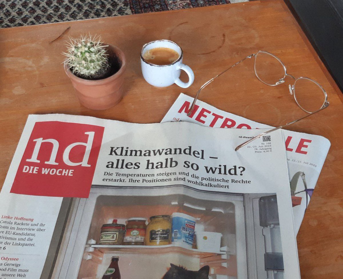 Falls ihr in den nächsten Tagen und Wochen ein paar Euro über habt, holt euch doch mal das nd und unterstützt Journalismus von links. In Zeiten erstarkender rechter und rechtsextremer Kräfte ist eine plurale und  progressive Gegenöffentlichkeit notwendiger denn je. #ndbleibt