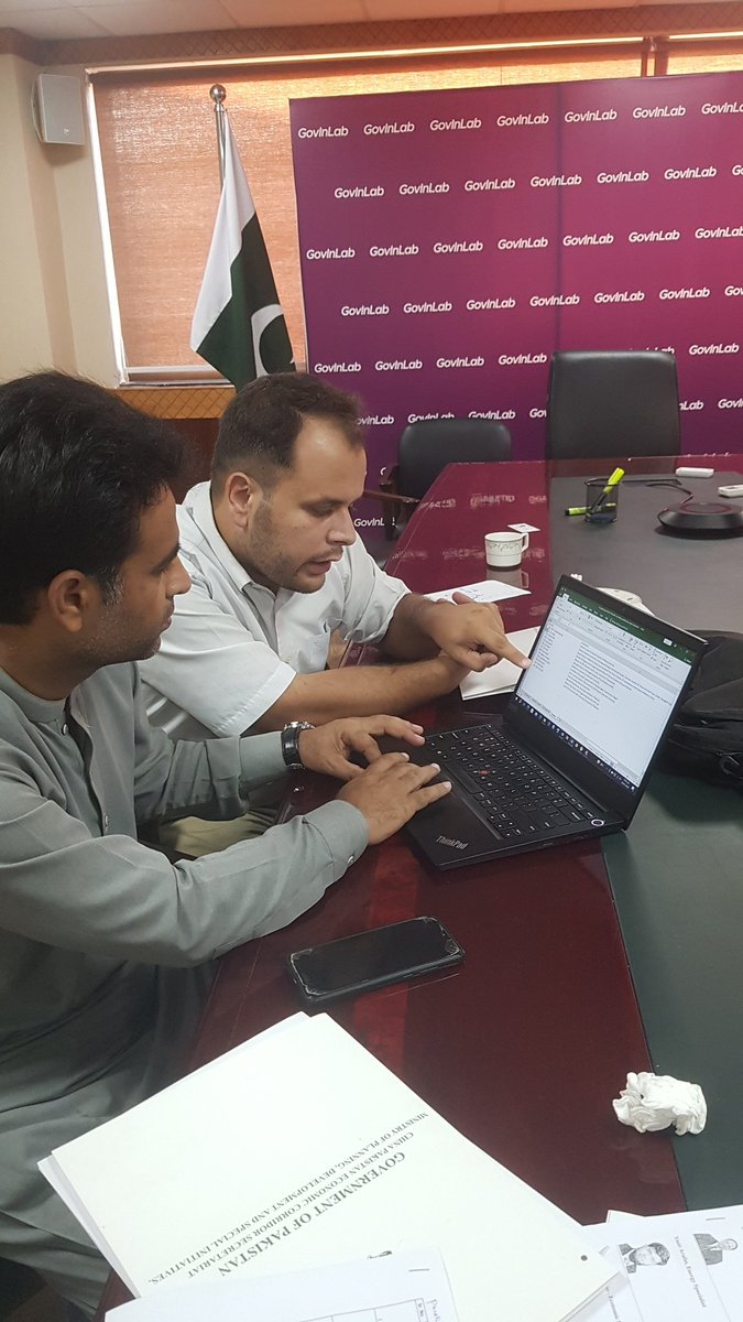 LifeOfUzzi's tweet photo. @sajjadkhan2443 working tirelessly.  Let's go! #CPEC10y #YDFsForCPEC https://t.co/2FWyRm8fLN