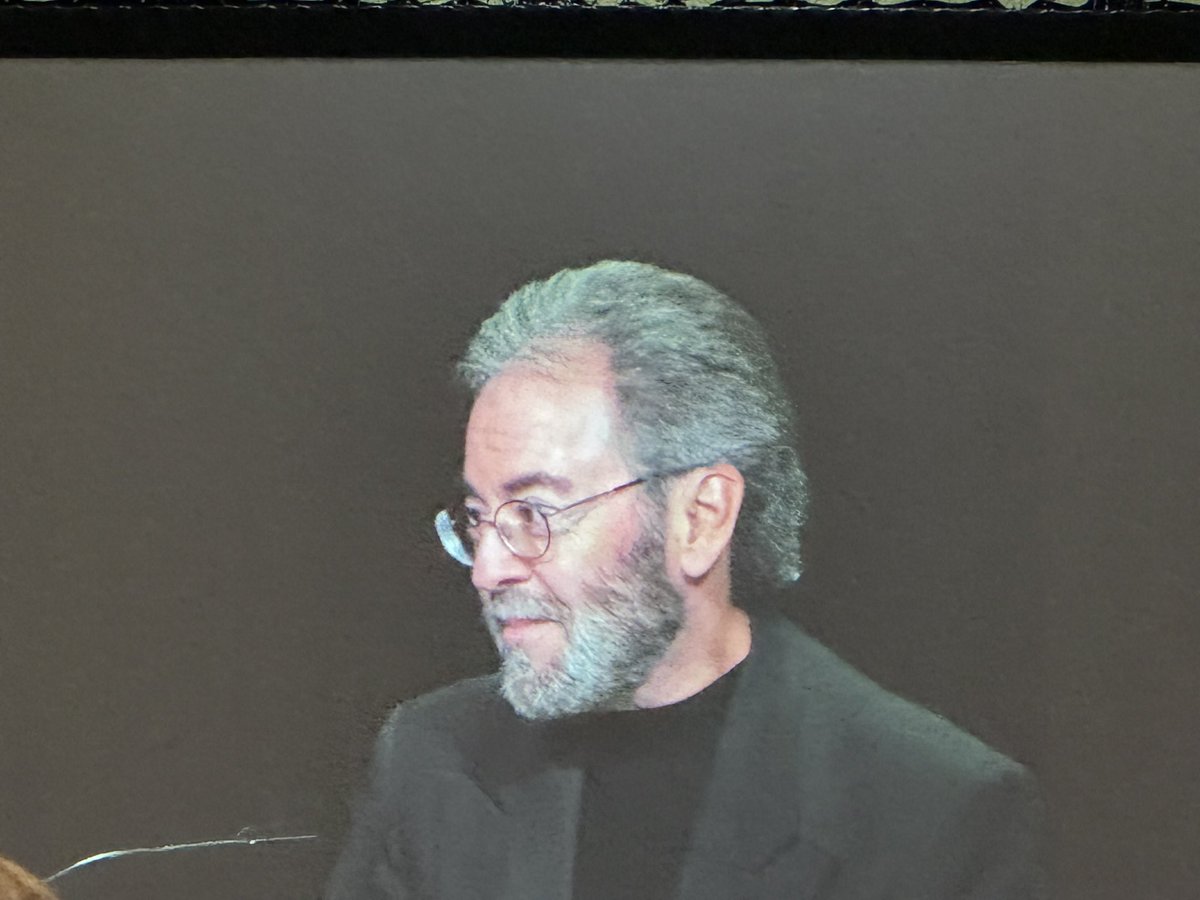 TweetTheADean's tweet photo. Congratulations Bruce Berger on your @AACPharmacy award for Distinguished Service Award. Well deserved!!! #PharmEd23 https://t.co/lEMpGEPHcv