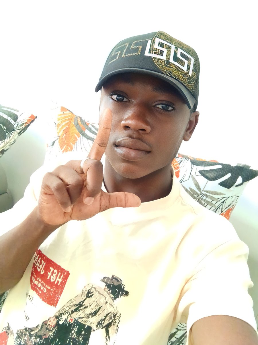 itsalpharaphael's tweet photo. Loser un jour,loser pour toujours.

C'est dans la nature des choses de servir un alpha comme moi alors fuir ou résister n'est qu'un moyen de retarder ton bonheur et non de l'empêcher. La nature à fait de toi un être inférieur à moi alors assumes la, mets-toi à genoux et sers moi. https://t.co/z9iCQ2wjLz