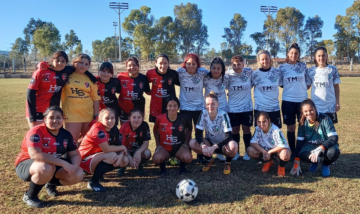futbolfemstmbb's tweet image. Domingo de Encuentro 💪🏼✅️
Nos visita Futbol Femenino Villa del Parque de Casbas❤️🖤
#CompartimosMomentos
#Casbas
#STMBB⚽️✅️
@Aguero_M_A
@LoreMalvar
@diegodiaz_82